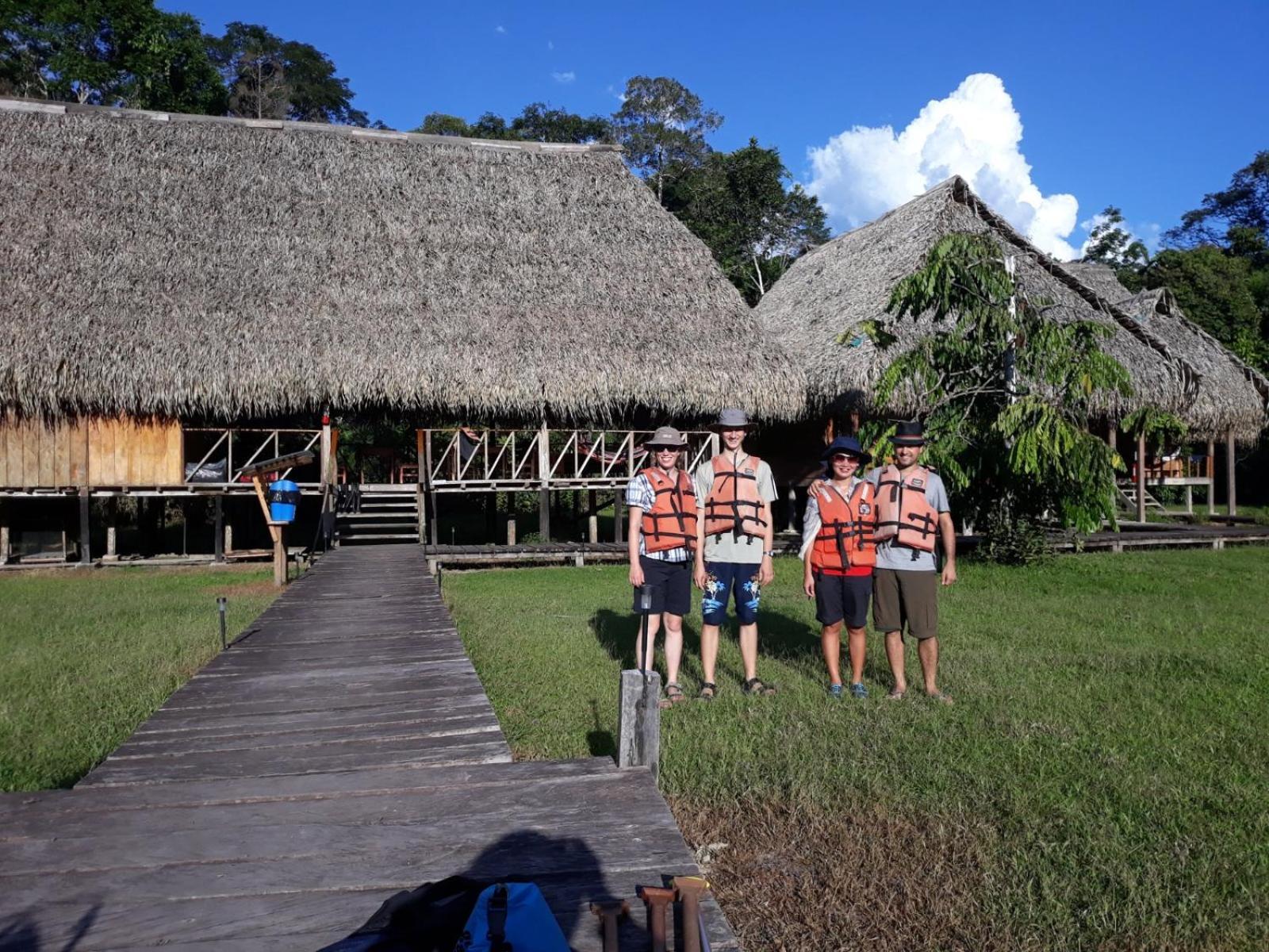 Aguas Negras River Lodge Puerto Montufar Zewnętrze zdjęcie